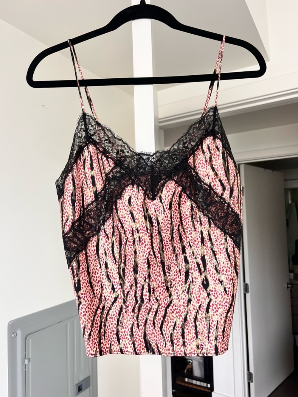 NWT Victoria's Secret Black, Pink & Lace Leopard Print Camisole- Small - Picture 1 of 7